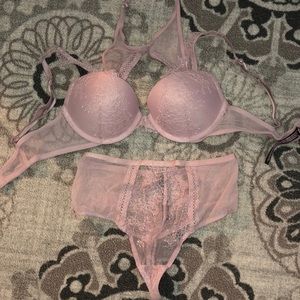 Lacy very sexy push up bra + thong